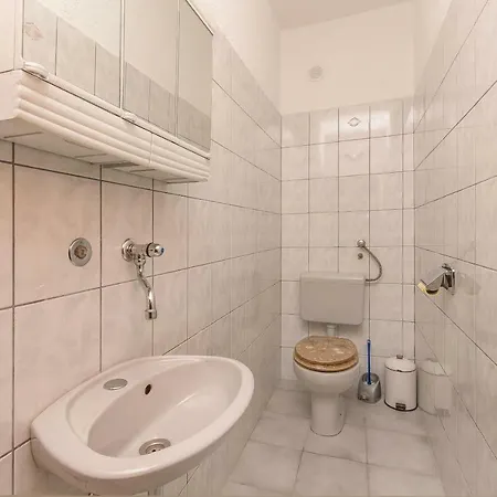 Luca Apartment