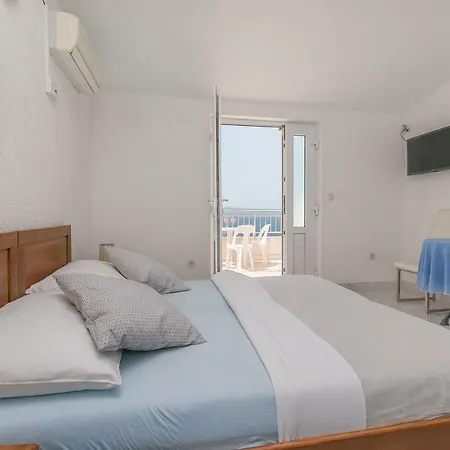 Luca Apartment *
