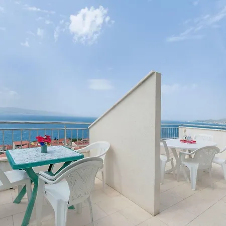 Luca * Omis