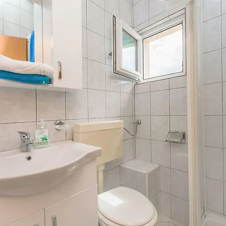 Apartment Luca Omis